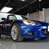 スッキリした青のＳ２０００。