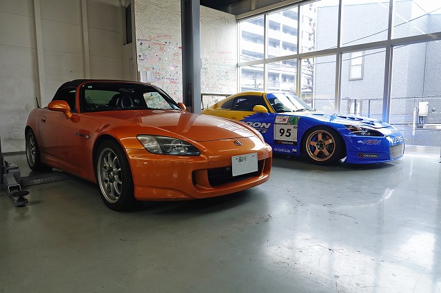 S2000 AP2 Type S サブフレーム・リア（S2000のサビ退治 | TYPEONE）